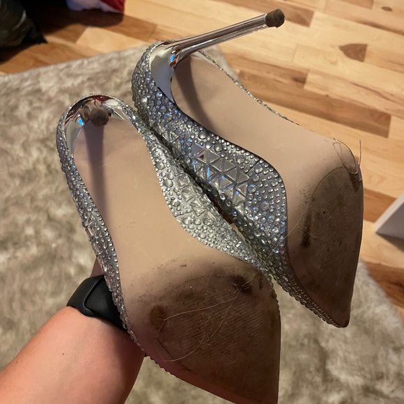 Gently Used Steve Madden shiny metallic pumps size 7. - Picture 7 of 8
